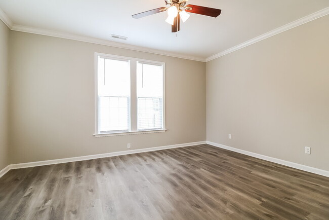 Building Photo - 135 Carroll Dr