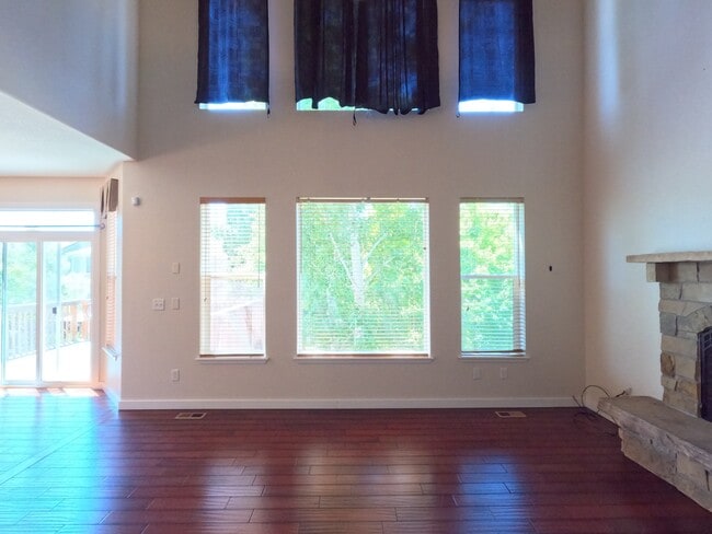 Foto del edificio - 2215 Harvest St