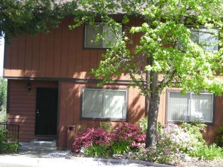 Foto del edificio - 4241 Baywood Dr