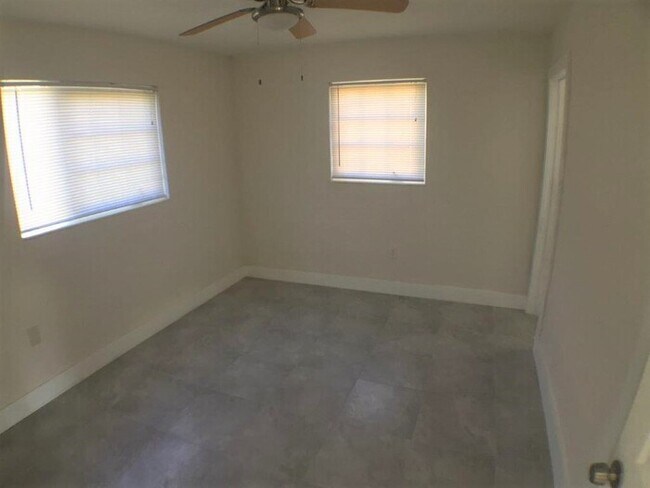 Building Photo - 21201 NW 27th Ct
