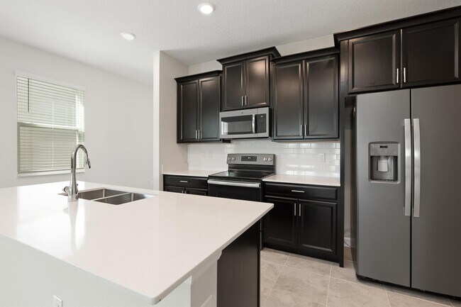 Building Photo - 4410 Seven Canyons Dr