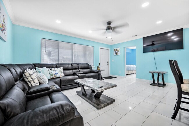 Foto del edificio - 3691 NW 5th Ave