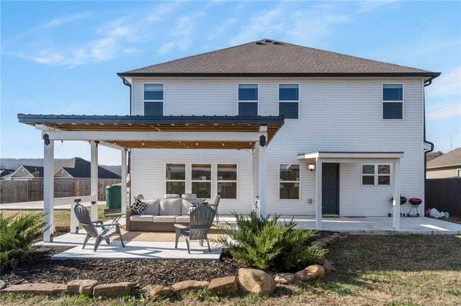 Building Photo - 990 Macy Ln