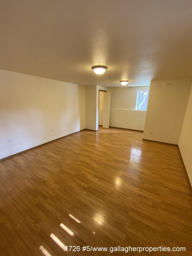 Foto del edificio - 1726 NW 62nd St