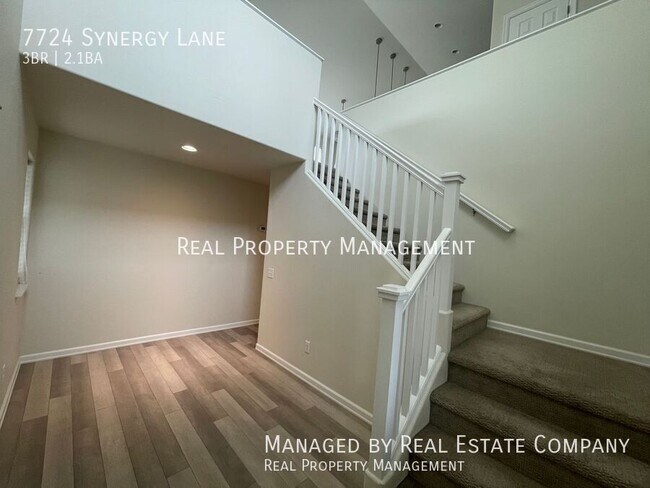 Foto del edificio - 7724 Synergy Ln