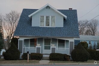 Building Photo - 327 W Governor Rd