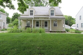 Building Photo - 310 E 26th Ave