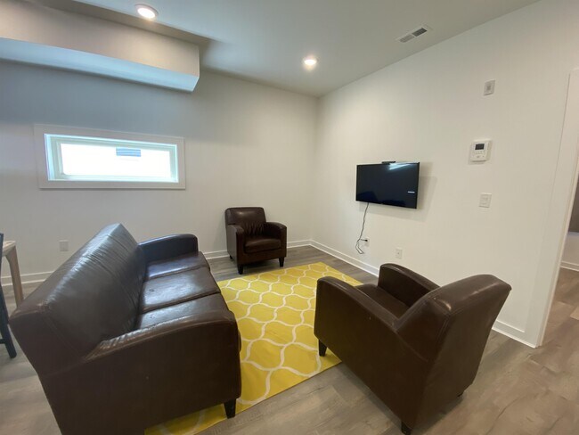 Foto del edificio - 317 N 41st St