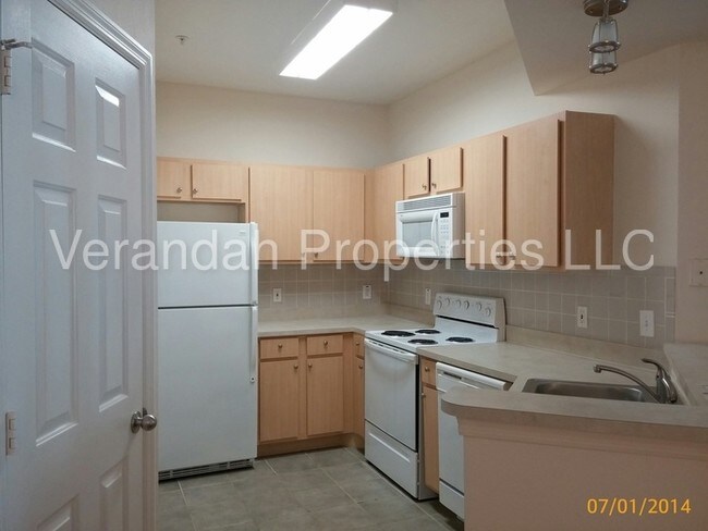 Building Photo - 2035 Erving Cir