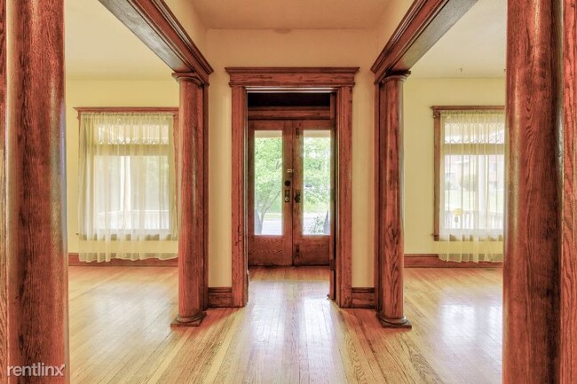 Building Photo - 5 br, 1 bath House - 1132 Bellevue Ave.