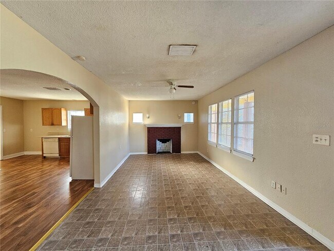 Foto del edificio - 2319 E Magnolia St