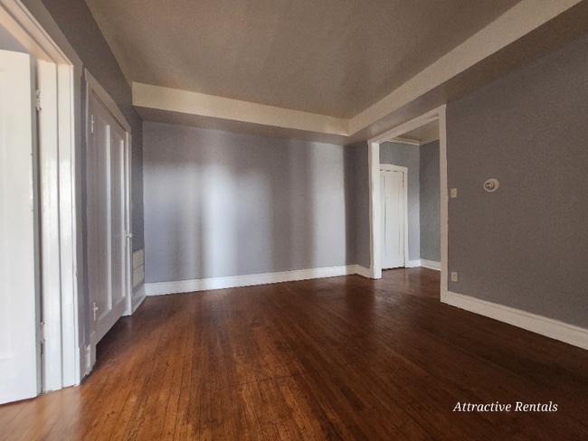 Building Photo - 1160 S Mason Ave