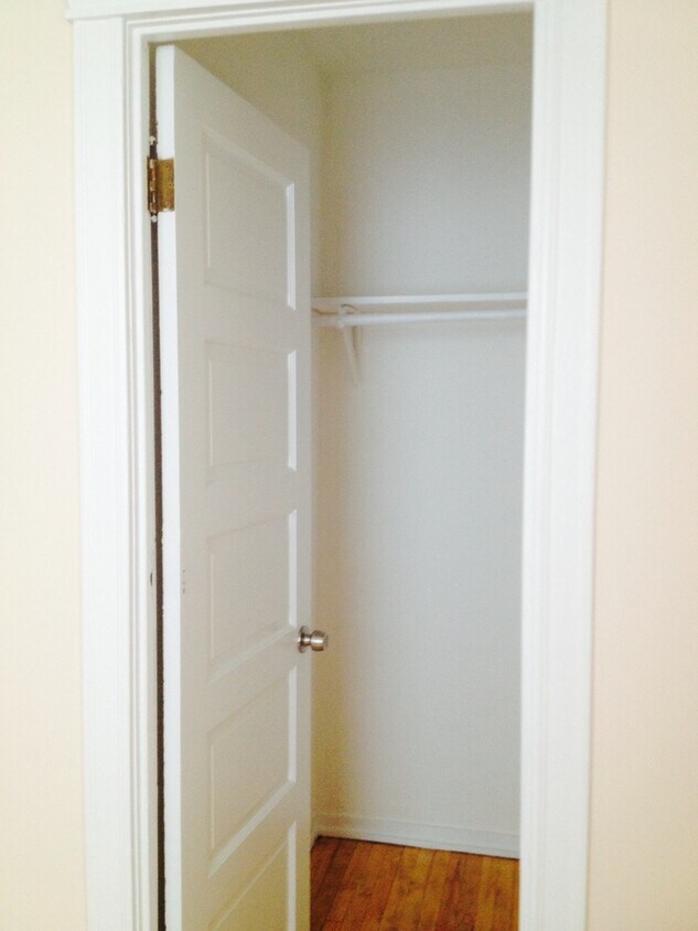 Foto del edificio - 817 W 34th Pl