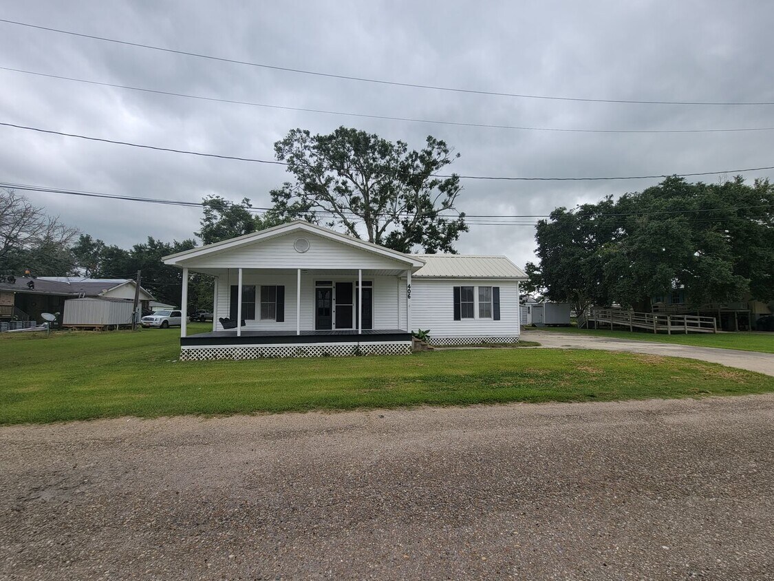Foto principal - 3 Bed/2 Bath House