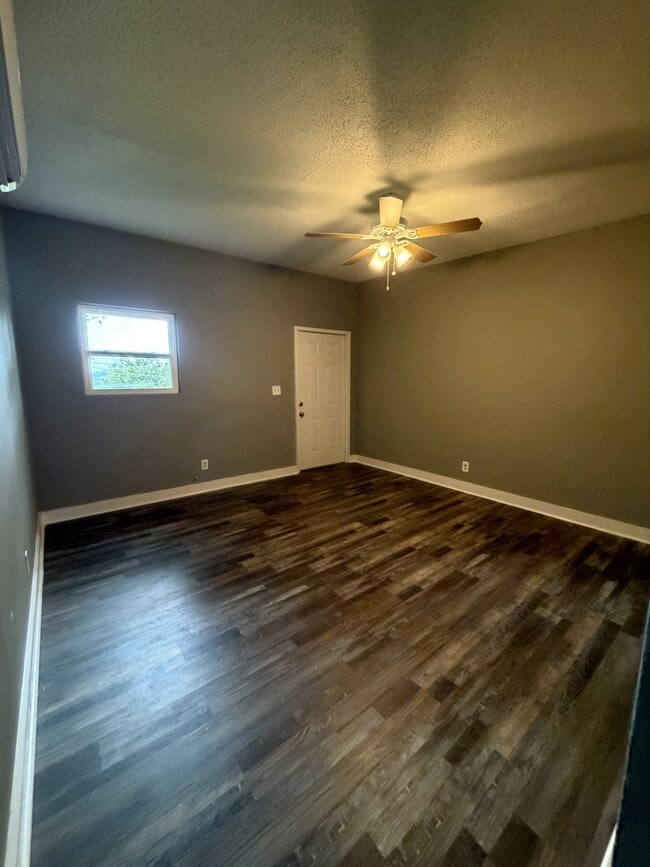 Building Photo - 4607 Highland Ave