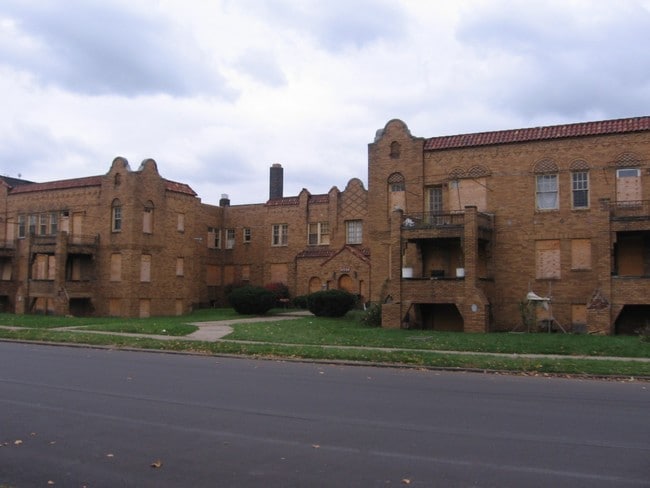 Building Photo - Brookhaven Apartments