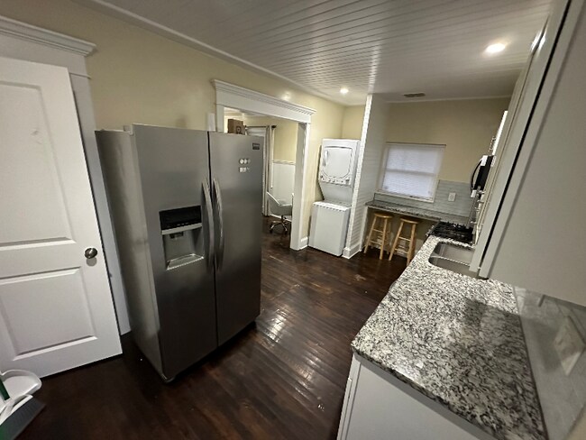 Foto del edificio - 2551 McAfee Rd