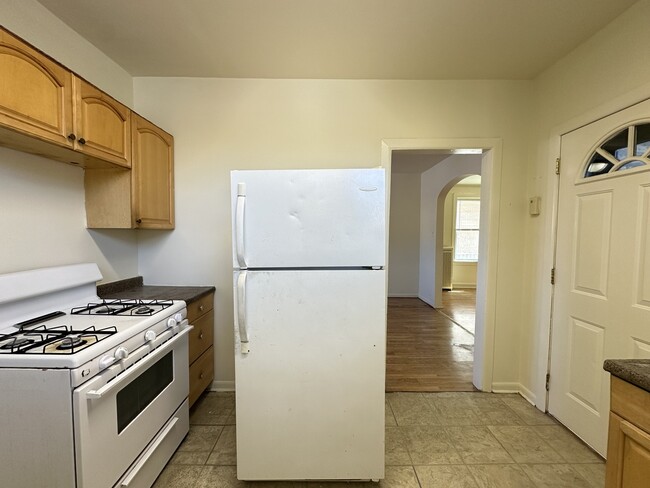 Building Photo - 5817 N St Louis Ave