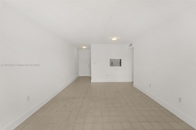 Building Photo - 6200 W Flagler St