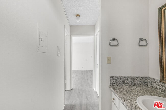 Foto del edificio - 1811 Parnell Ave