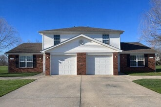 Building Photo - 1638 High Quest Cir
