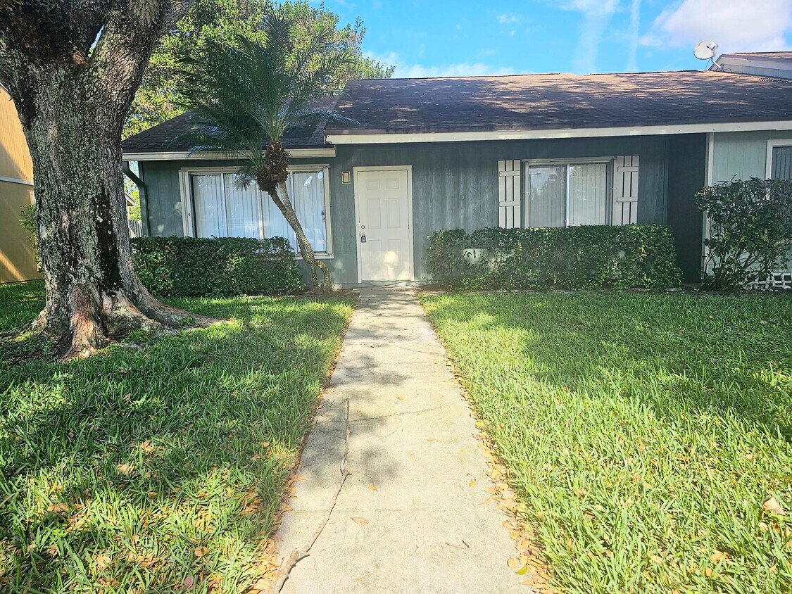 Foto principal - 4635 Orleans A Ct