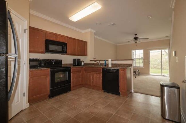 Kitchen - 1382 Rural Hill Rd, #317