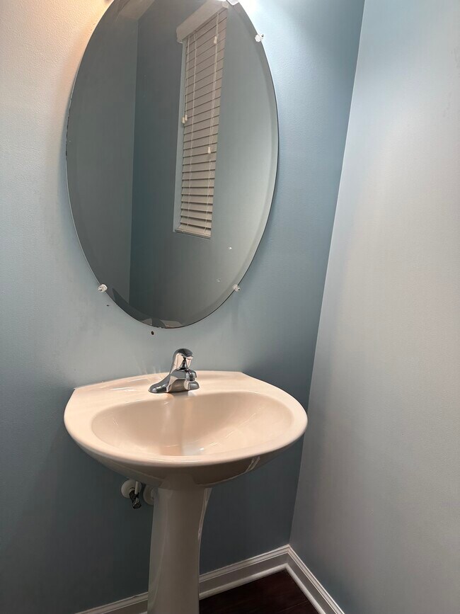 Foto del edificio - 7241 Terregles Dr
