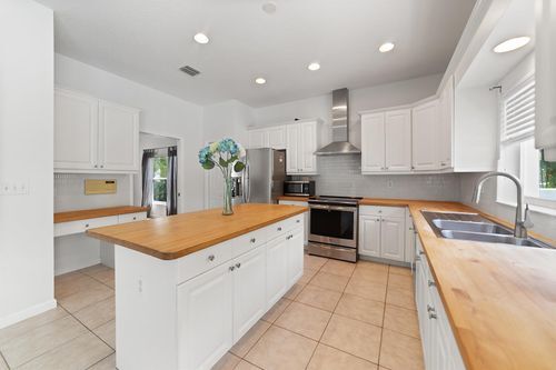 Foto del edificio - 2663 Oakbrook Dr