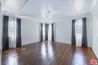 Building Photo - 6413 W 6th St