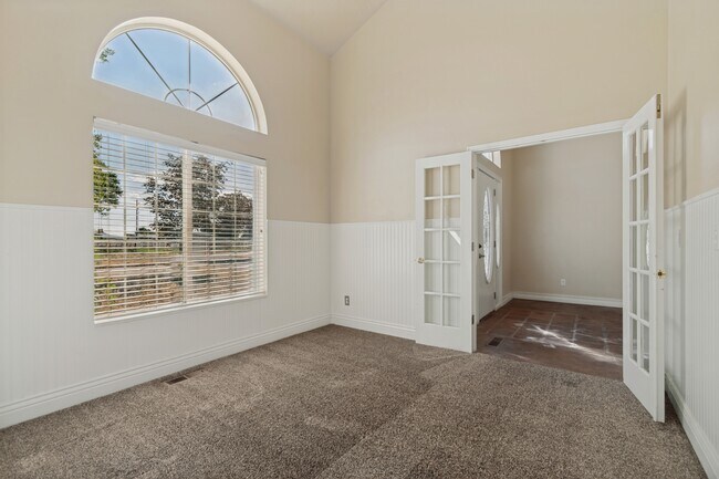 Building Photo - 418 Quail Run Rd