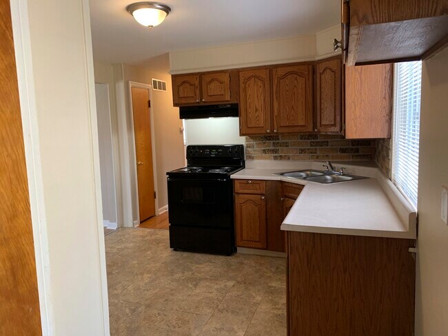 Foto del edificio - 2181 Townhill Dr