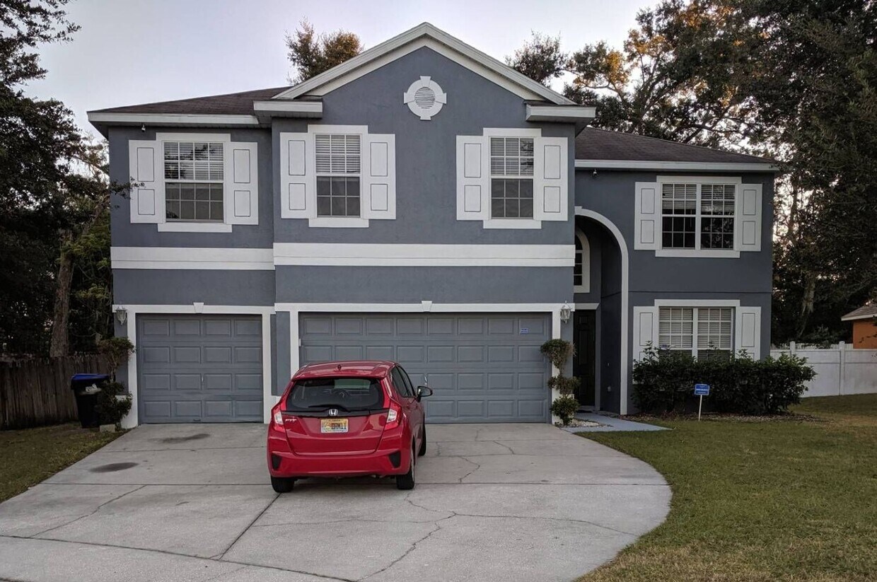 Primary Photo - HUGE Single Family Home with Pool