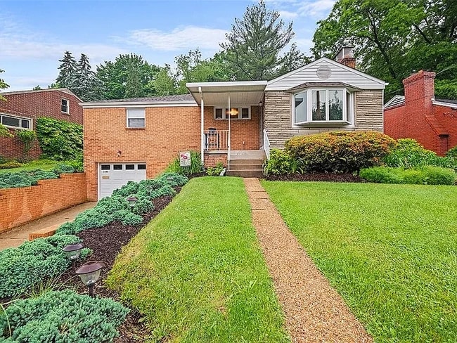 Building Photo - 1106 Lakemont Dr
