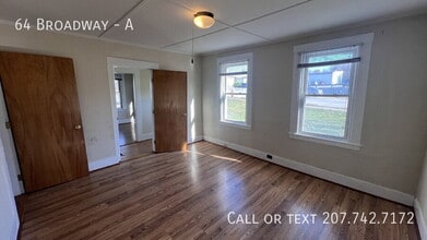 Building Photo - 64 Broadway