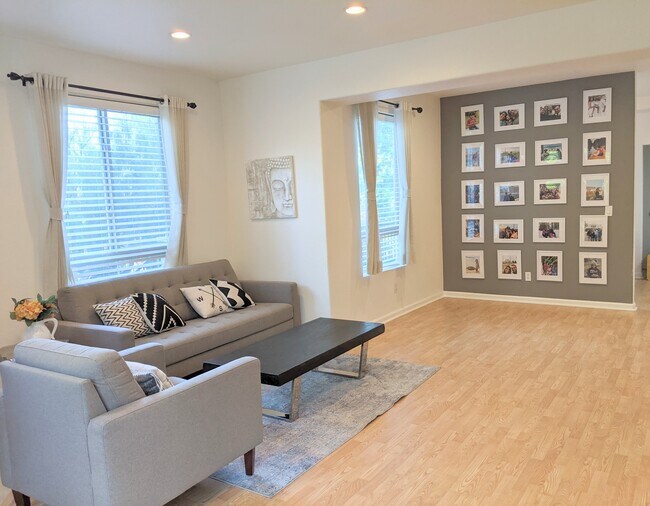 Foto del edificio - 464 Tower Hill Ave