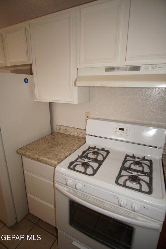 Foto del edificio - 2917 E Glen Dr