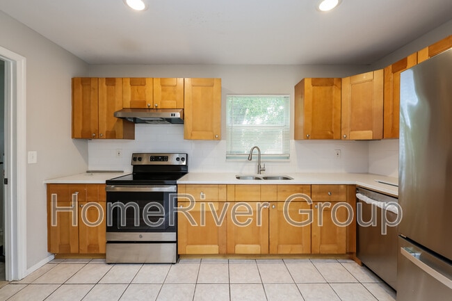Building Photo - 8221 Jacaranda Ave
