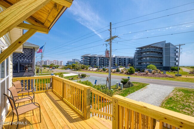Foto del edificio - 1883 New River Inlet Rd