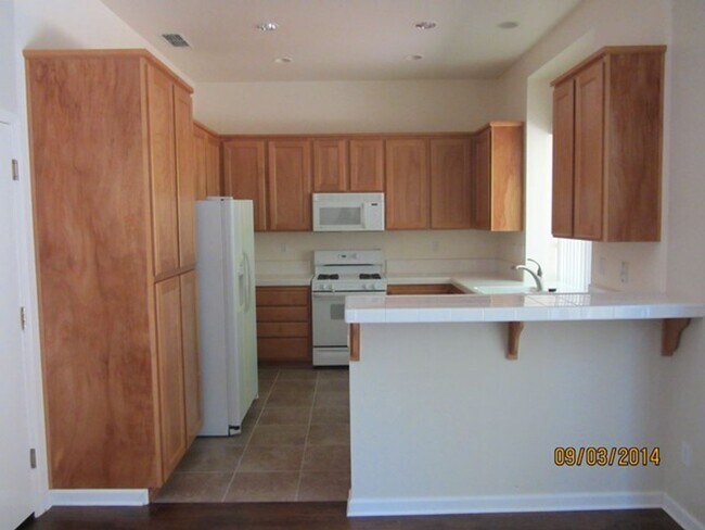 Foto del edificio - 858 Laurel Dr