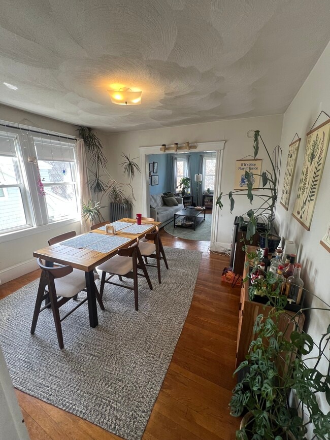 Building Photo - 198 Walden St