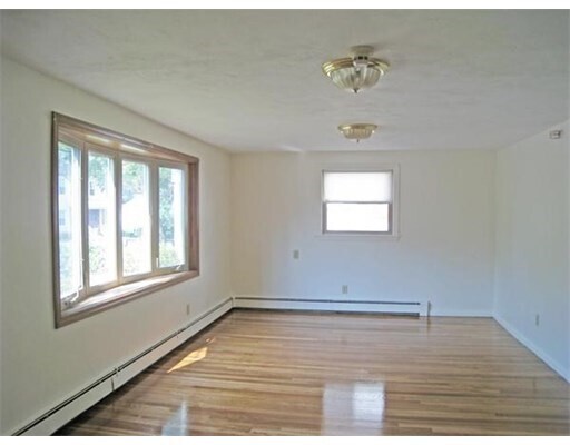 Foto del edificio - 731 Belmont St