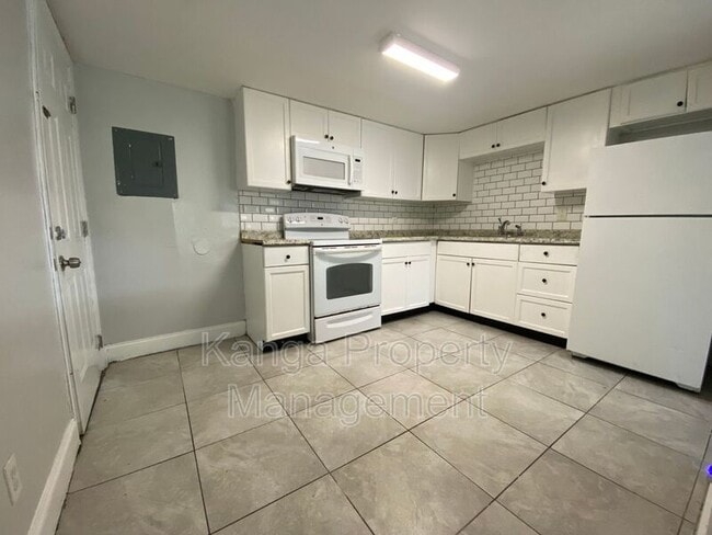 Photo - 3204 Louisiana Ave Apartment