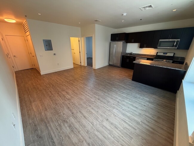 Building Photo - Yeats Building