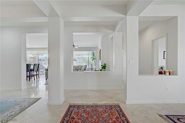 Building Photo - 10505 Bambola Pl