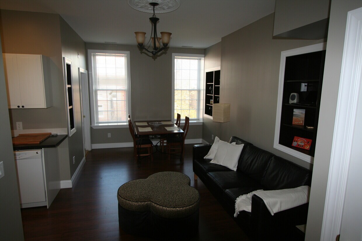 Living room - 819 Hollins St