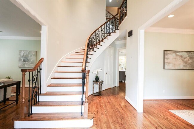 Building Photo - 1250 Ripple Creek Dr