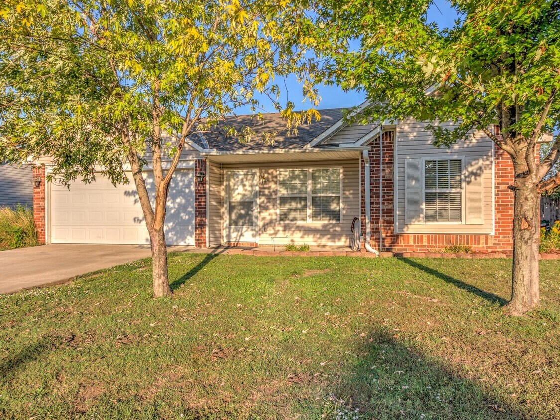 620 NE Fenway Ave, Bartlesville, OK 74006 House Rental in