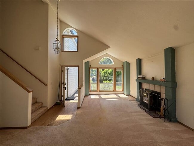 Building Photo - 6851 SE Moscato Ct