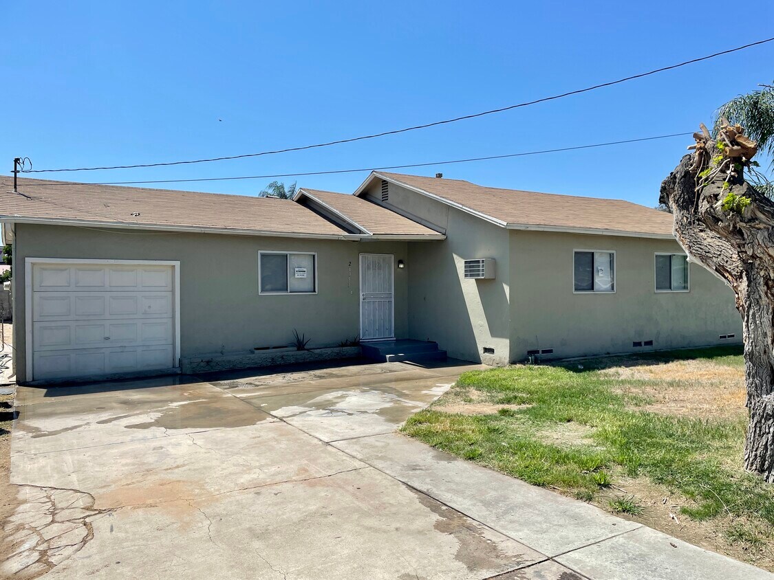 Primary Photo - 26953 Cypress St